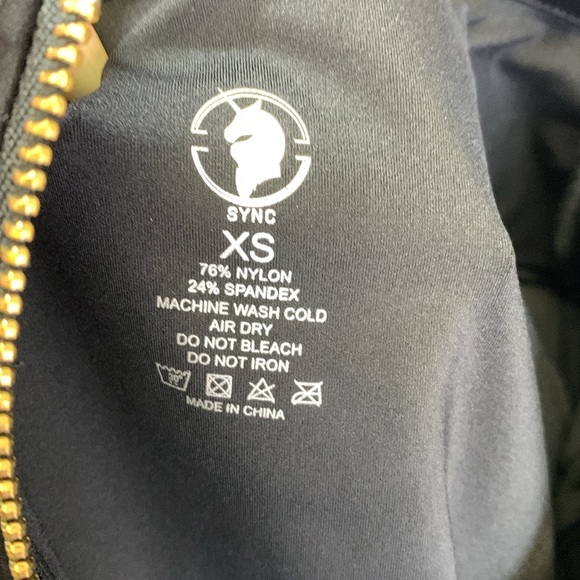 SYNC EQUESTRIAN PLEATED VENOM TOP- XS BLACK. UNSTOPPABLE ON SLEEVE - Picture 7 of 10